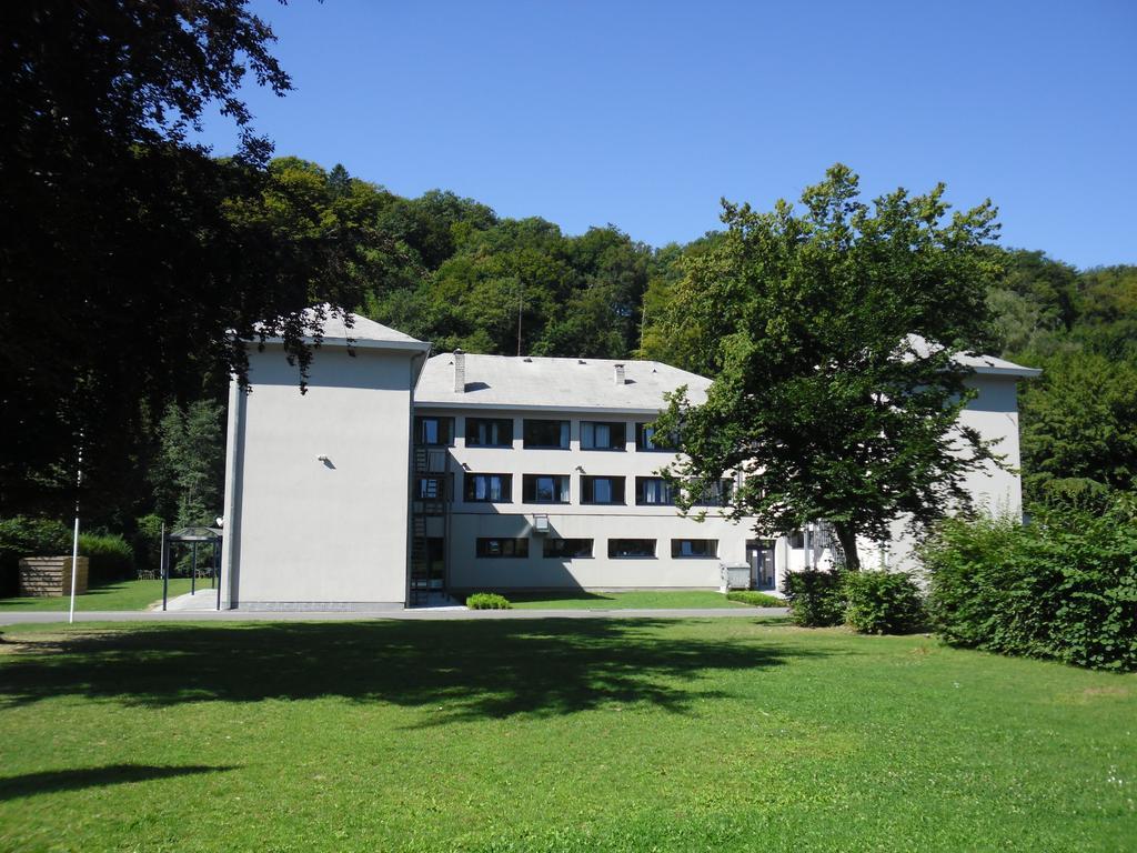 Villa J-Club De Knapzak / La Besace Bohan Esterno foto